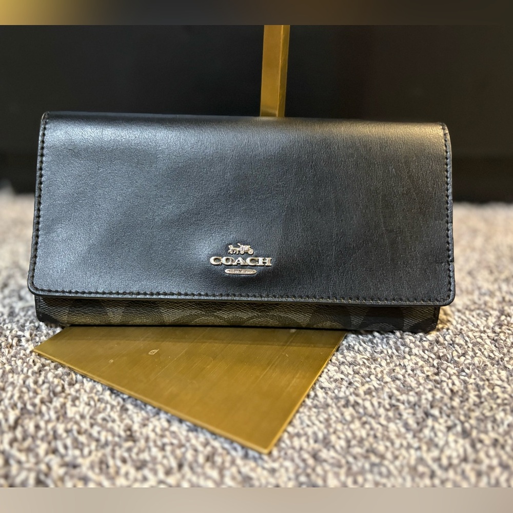 COACH TRIFOLD WALLET IN SIGNATURE CANVAS - Picture 2 of 10